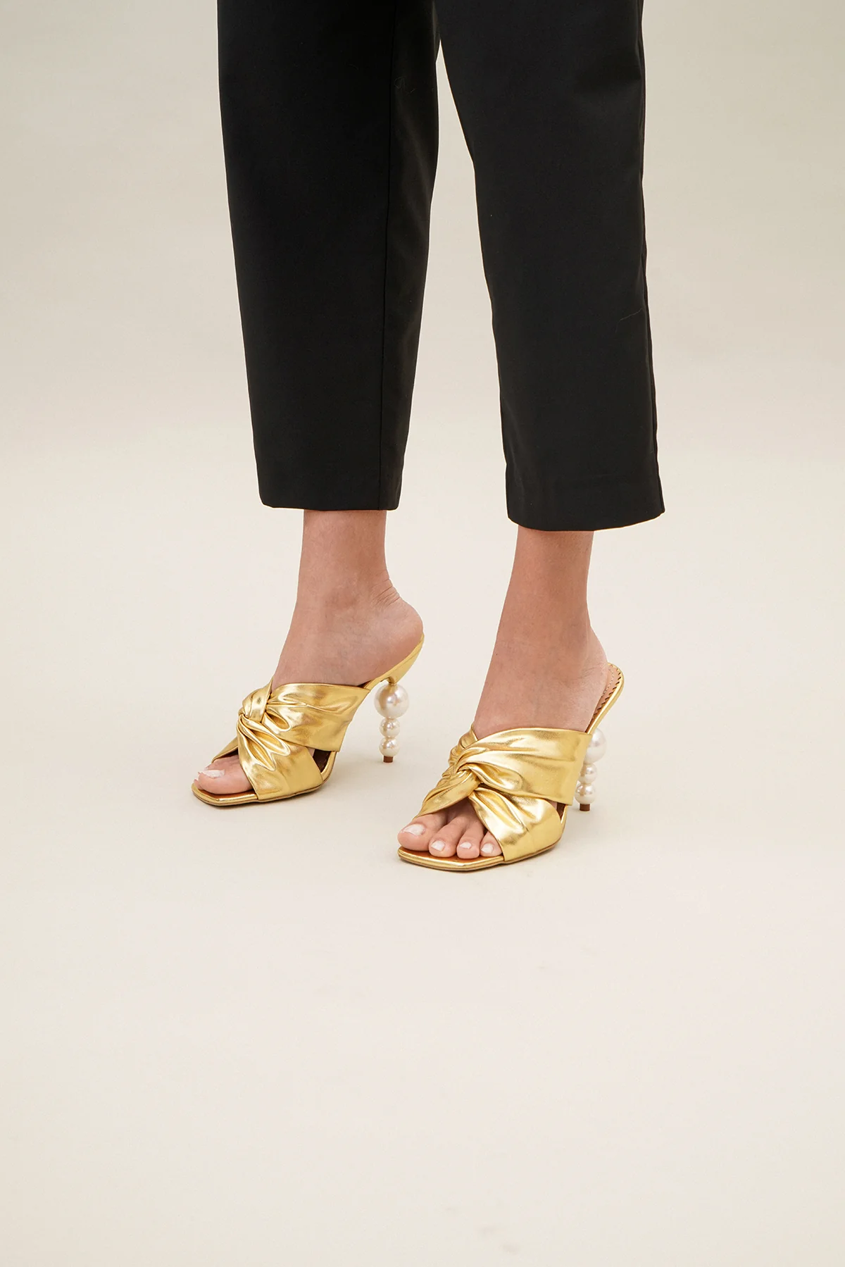Camelia Pumps - Image 3